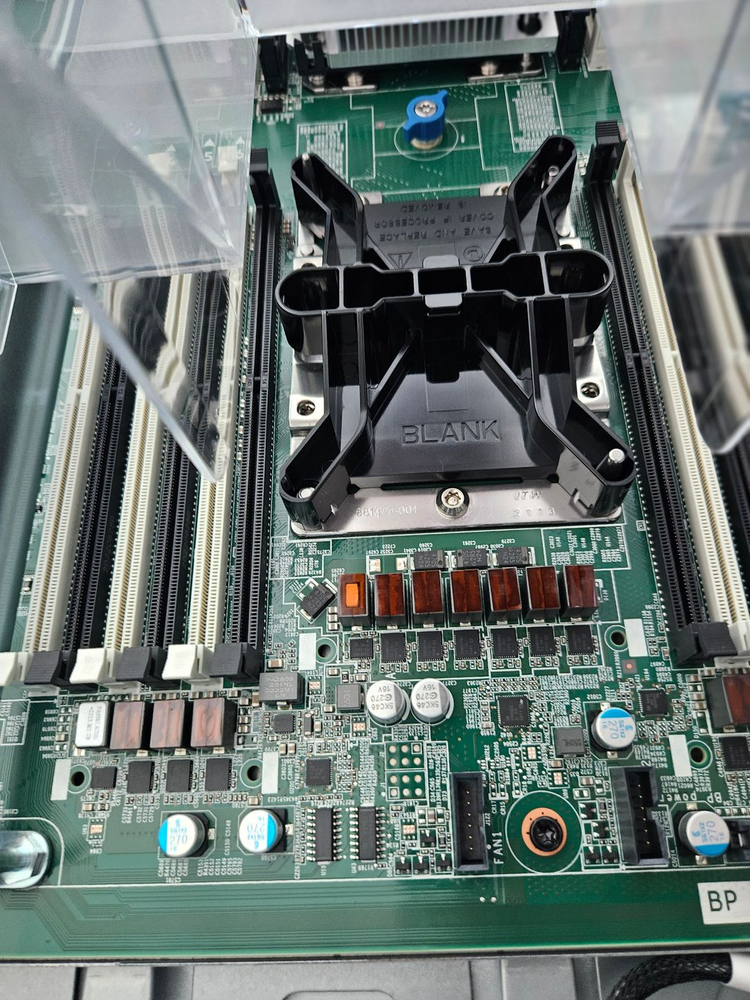 HPE ProLiant ML350 Gen10 서버 (3206R / 16GB+) 이미지