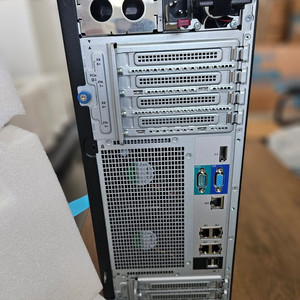 HPE ProLiant ML350 Gen10 서버 (3206R / 16GB+) 이미지