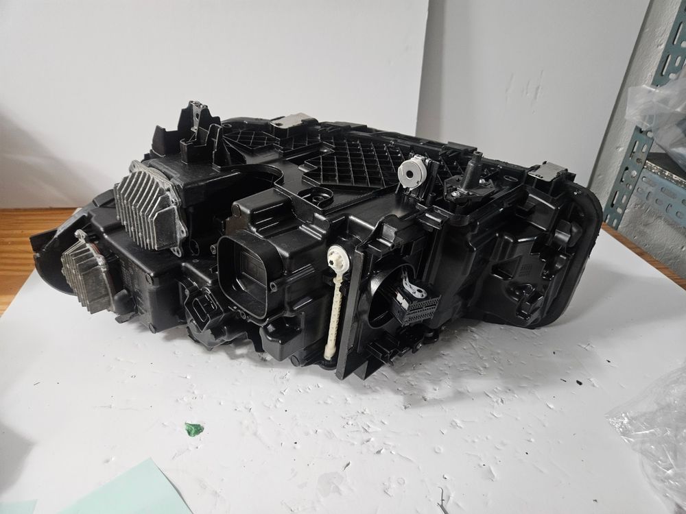 BMW 5 Series G30, G31, F90 LCI Laser 이미지
