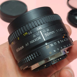 니콘 AF 50mm 1:1.8D 이미지