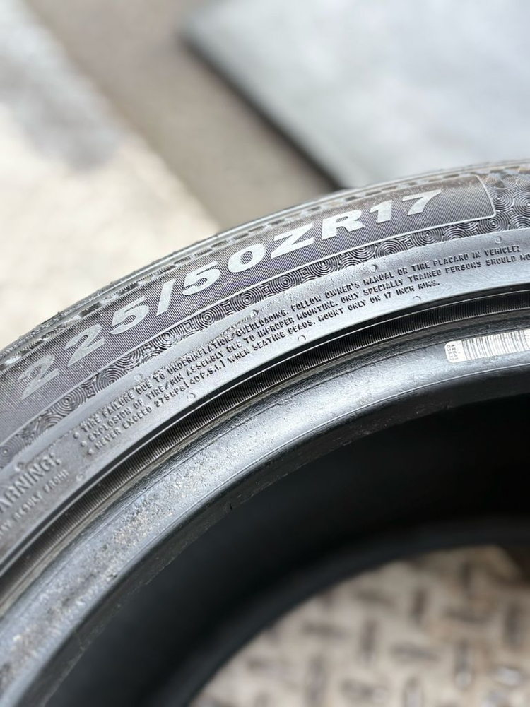 중고타이어 s급 225/50R 17 2짝 판매합니다 이미지