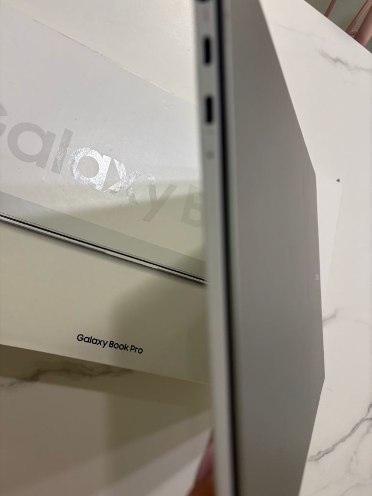 삼성 갤럭시북 프로 NT950XDB-KC59S 화이트 이미지