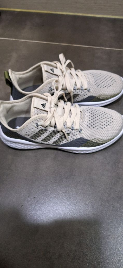 아디다스 매쉬 운동화(250Size) 이미지