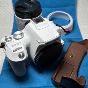 캐논 EOS 200D II 화이트 카메라