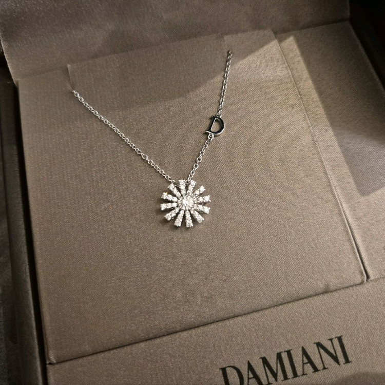 다미아니 마르게리타 목걸이 12mm 사이즈 이미지