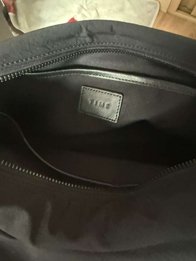 타임옴므 버클 플랩 나일론 메신저백 이미지