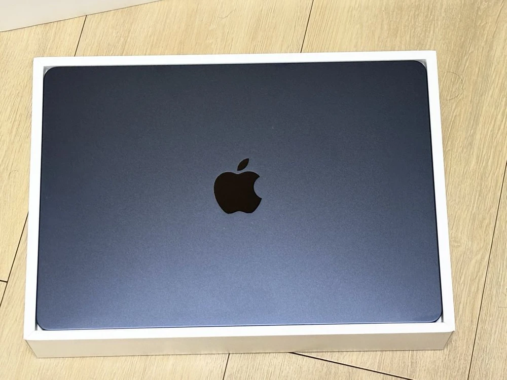 [급처]맥북에어 13인치 M2 미드나이트 / 8GB RAM / 512GB SSD 이미지