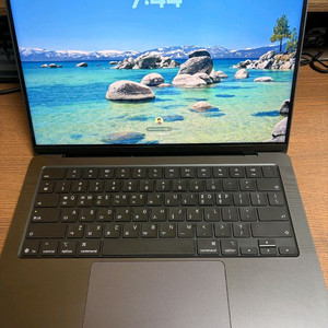 맥북 프로 m5 pro칩 램24g / 1tb ssd 이미지