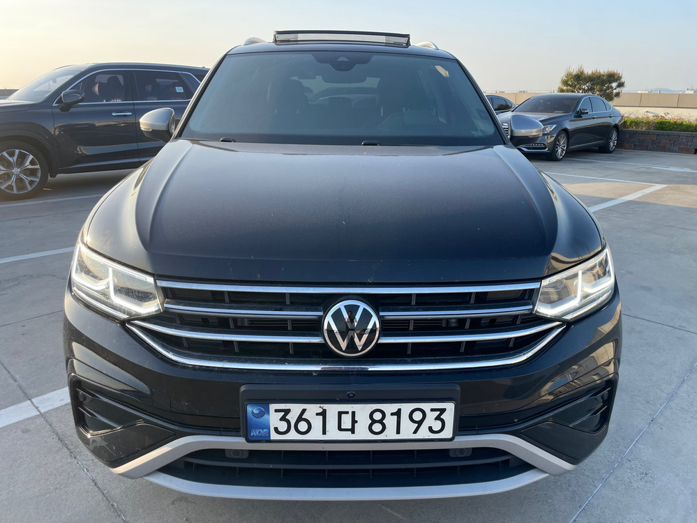 티구안 올스페이스 2.0 TSI 프레스티지 중고차 23년11월 29953km 완전무사고 입니다. 이미지