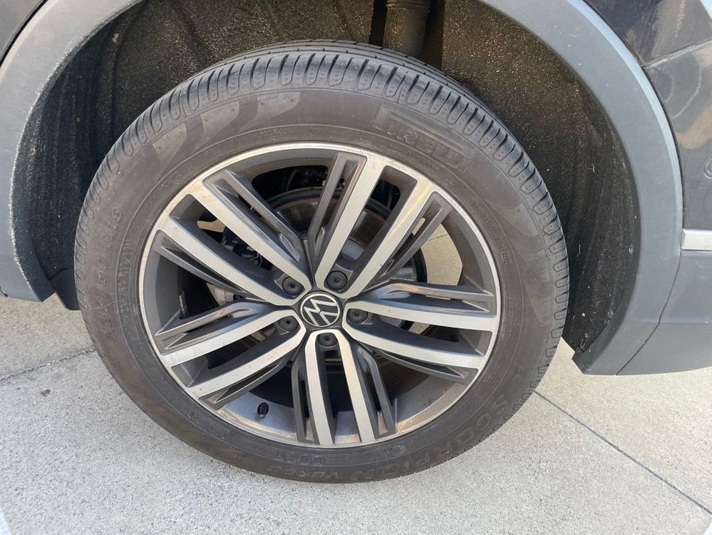 티구안 올스페이스 2.0 TSI 프레스티지 중고차 23년11월 29953km 완전무사고 입니다. 이미지