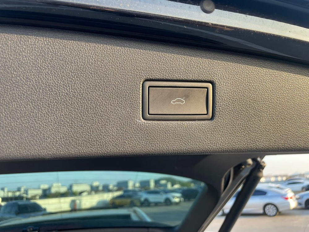티구안 올스페이스 2.0 TSI 프레스티지 중고차 23년11월 29953km 완전무사고 입니다. 이미지