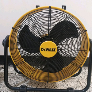 디월트 산업용 써큘레이터 이미지