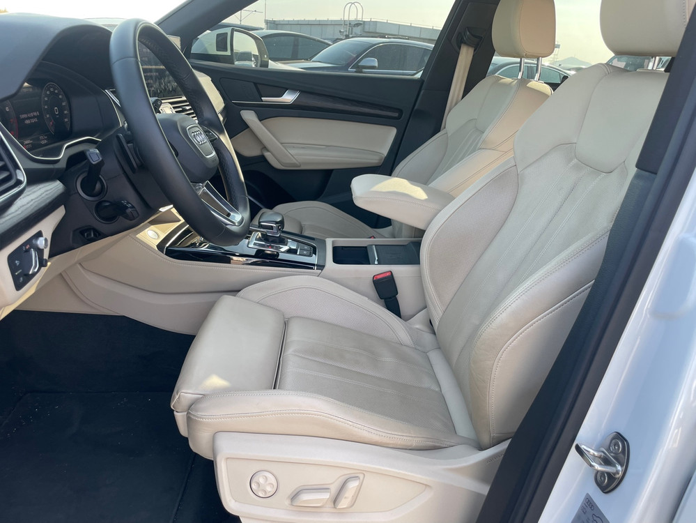 Q5 (FY)45 TFSI 콰트로 프리미엄 스포트백 중고차 23년02월 24668km 완전무사고 베이지시트 이미지