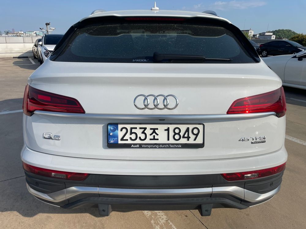 Q5 (FY)45 TFSI 콰트로 프리미엄 스포트백 중고차 23년02월 24668km 완전무사고 베이지시트 이미지