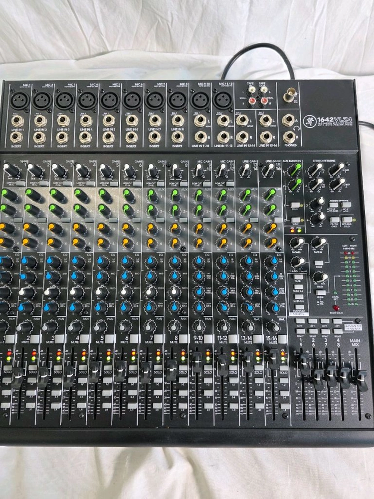 MACKIE 1642VLZ4 AUDIO MIXER 이미지