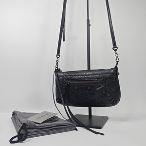 발렌시아가 르 시티 파우치 온 스트랩 숄더백 이미지