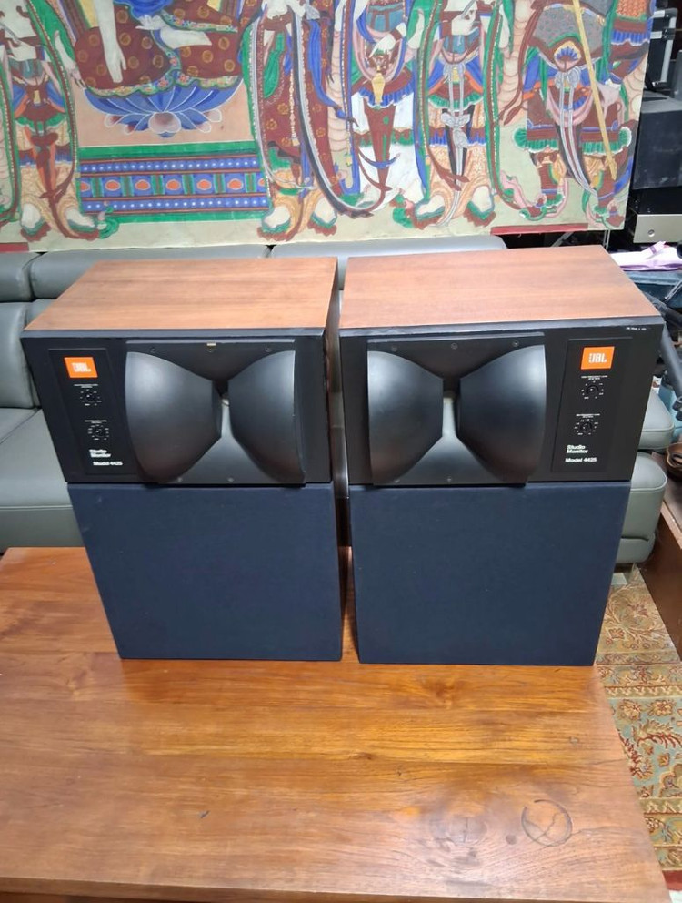 JBL 4425 스피커 이미지