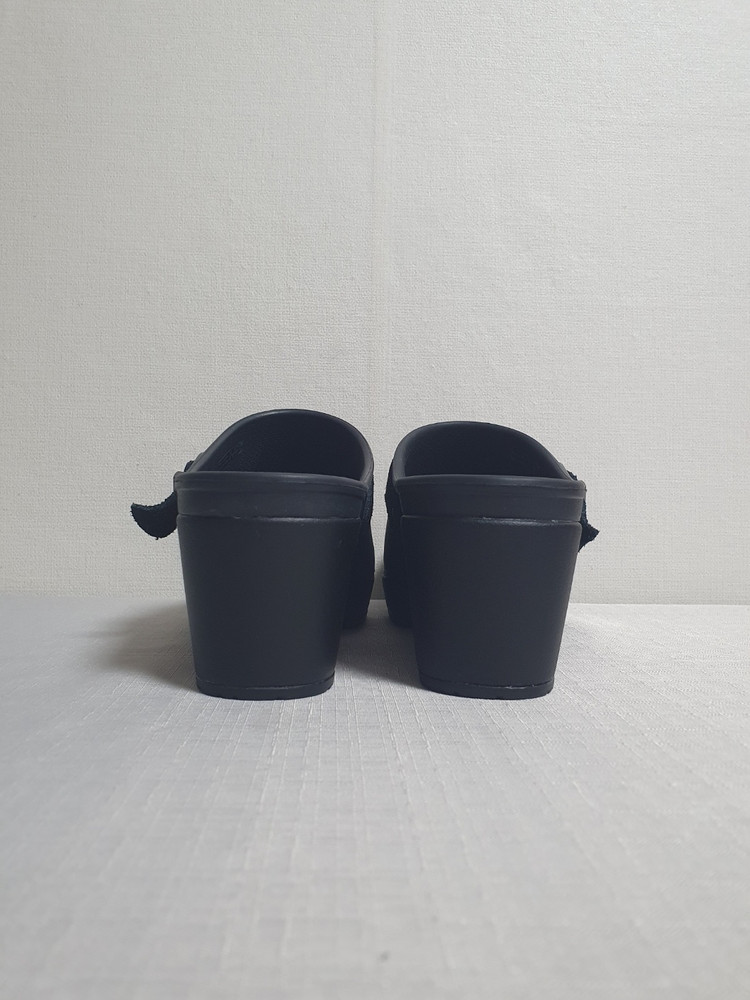 240mm 크록스 사라 벨티드 힐 클로그 블랙 이미지