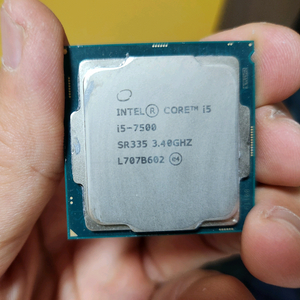 인텔 i5-7500 CPU 이미지