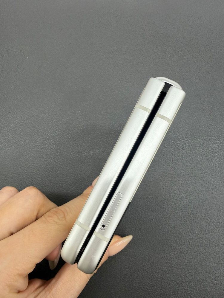 [대전 중고폰] 갤럭시 Z플립3 256GB 크림/ 특A급 / 실사진 / 024709 이미지