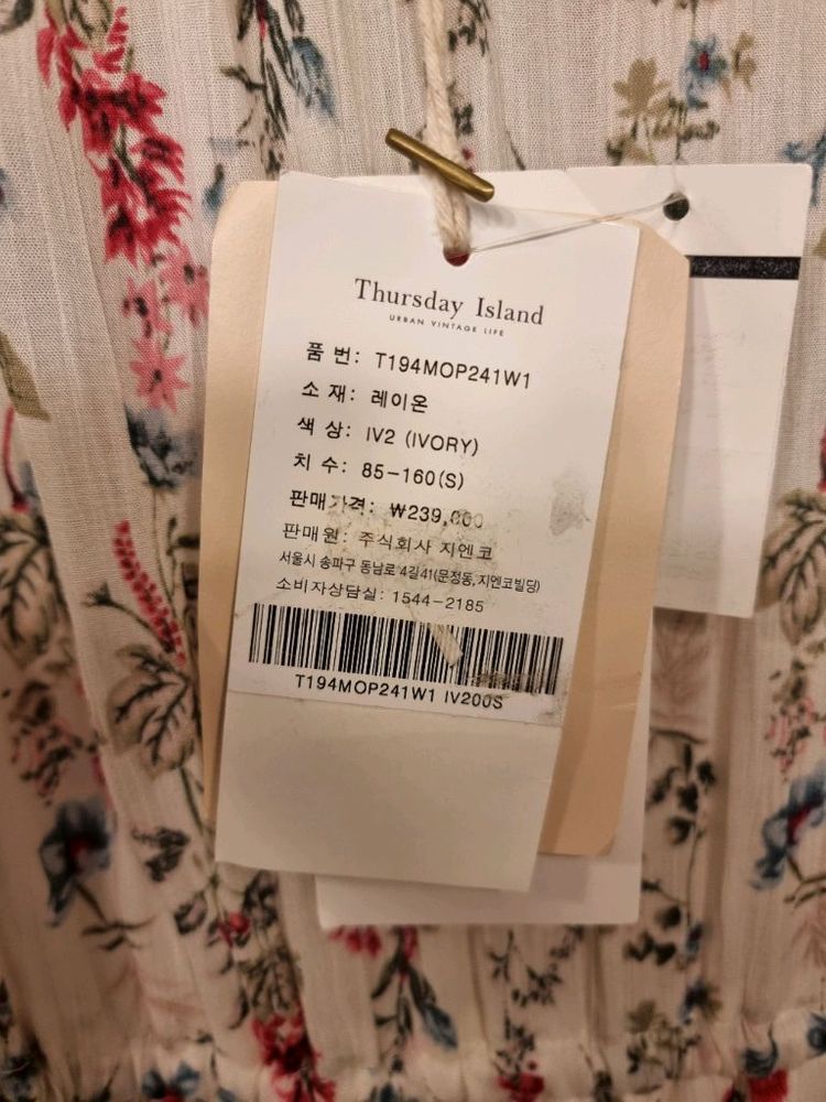 미착용 새옷 S 오프숄더 언바란스 롱 원피스 써스데이아일랜드 이미지