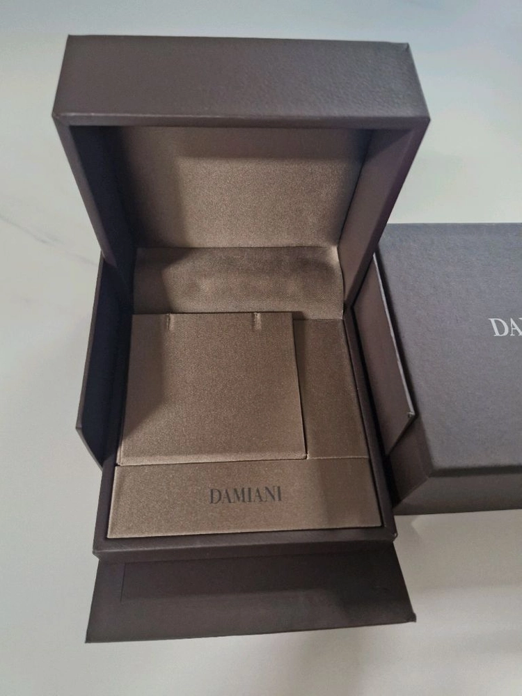 다미아니 목걸이케이스 박스 쇼핑백팝니다 이미지