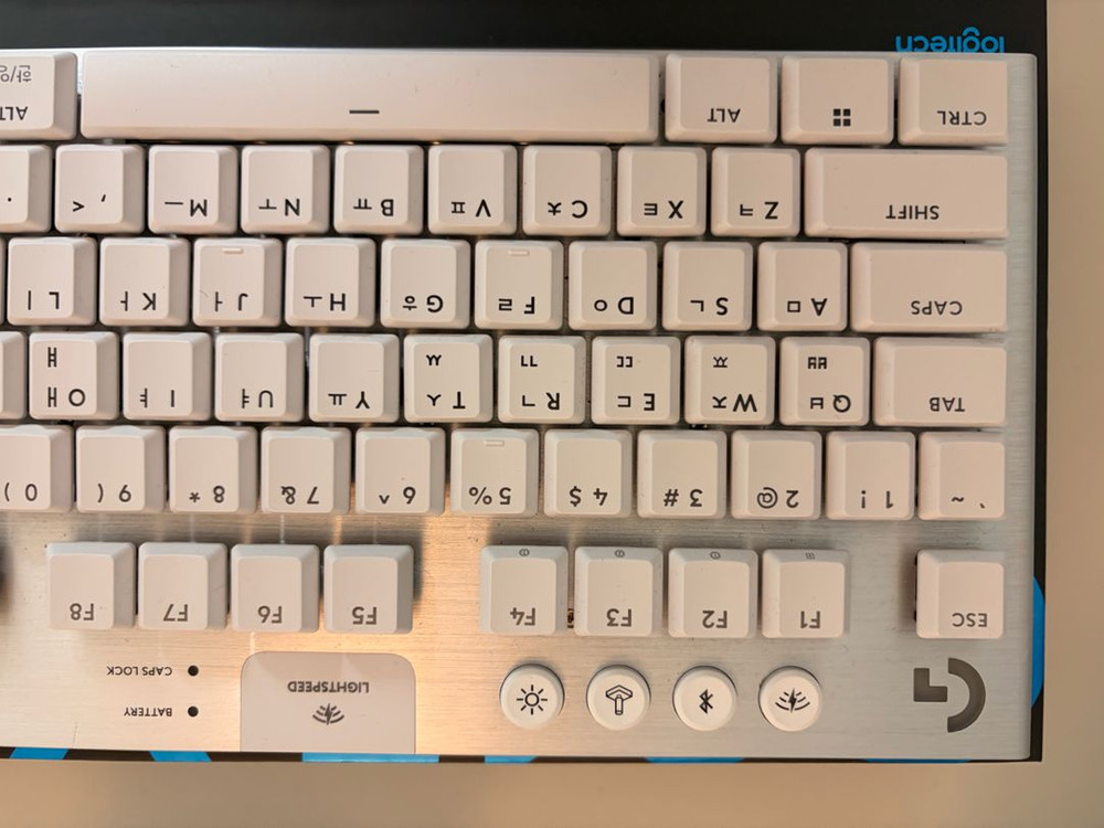 g915 x tkl 텐키리스 로지텍 무선게이밍키보드 이미지