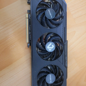 기가바이트 rx9060xt 16g 49만원+배송비에 팝니다 이미지