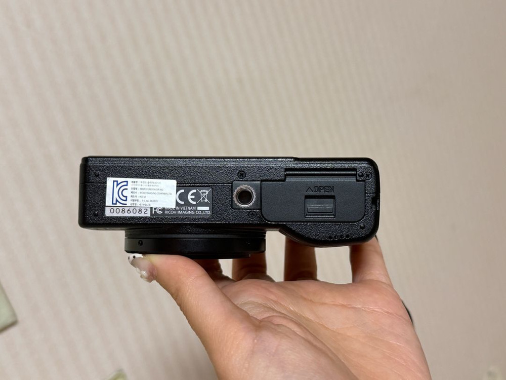 리코 Gr3x hdf, 플래시, 배터리3개, 케이스, 렌즈캡 포함 이미지