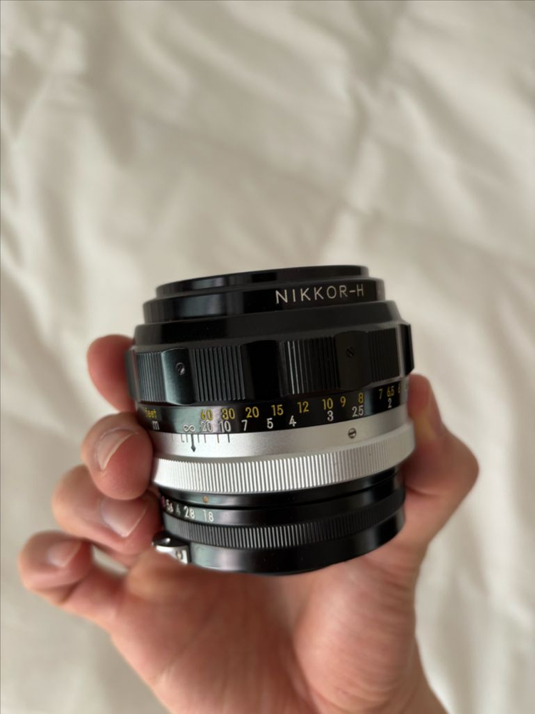 Nikkor-H 85mm F/1.8 Non-AI 니콘 해바라기 렌즈 이미지