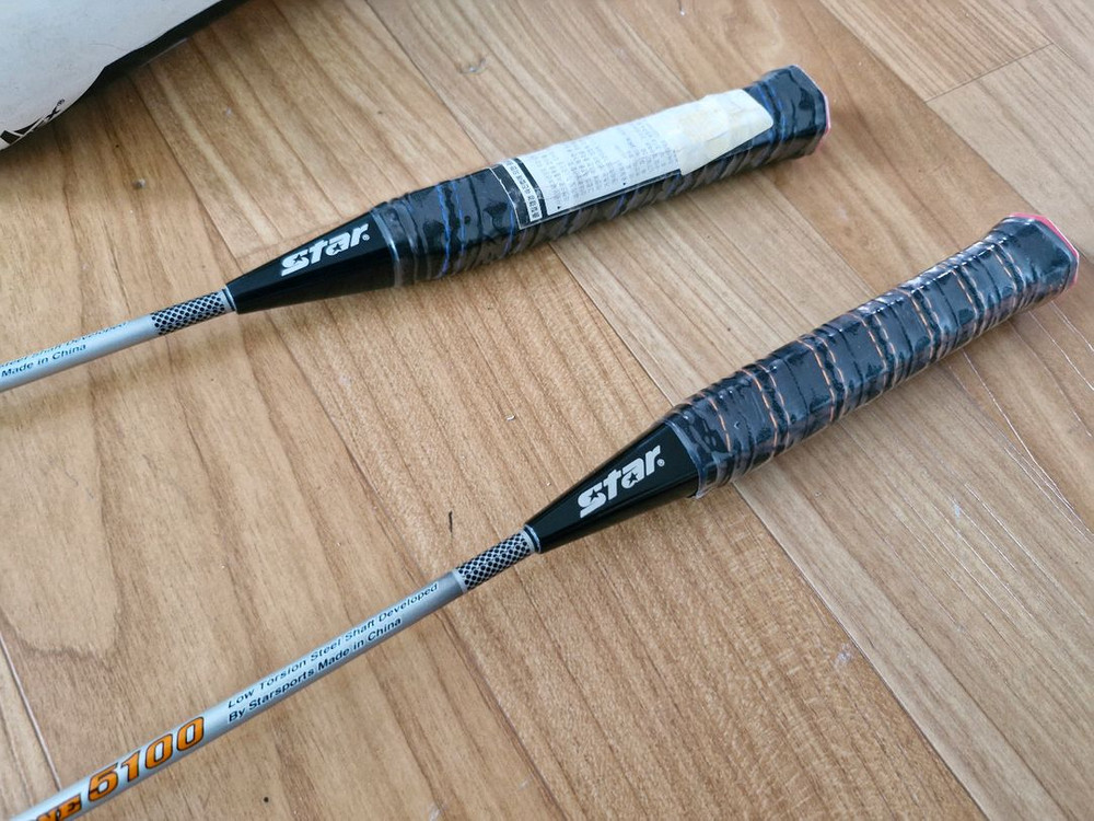 STAR E-ZONE 5100 배드민턴 라켓 2개 + 가방 이미지
