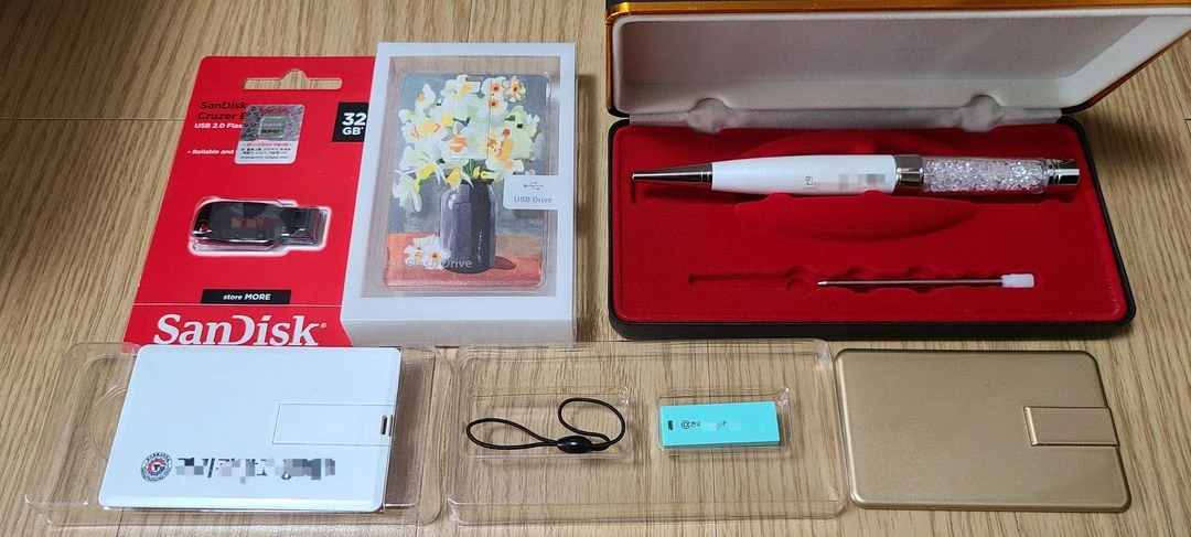 손난로.핸드워머 보조배터리.고속충전기.usb.핸드폰케이스 이미지