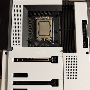 NZXT Z790 + 14700kf 판매 이미지