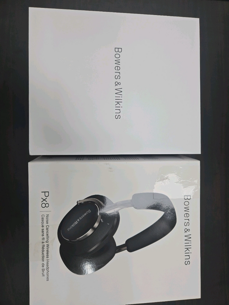 바워스 앤 윌킨스 Px8 블랙 무선 노이즈캔슬링 헤드폰 이미지