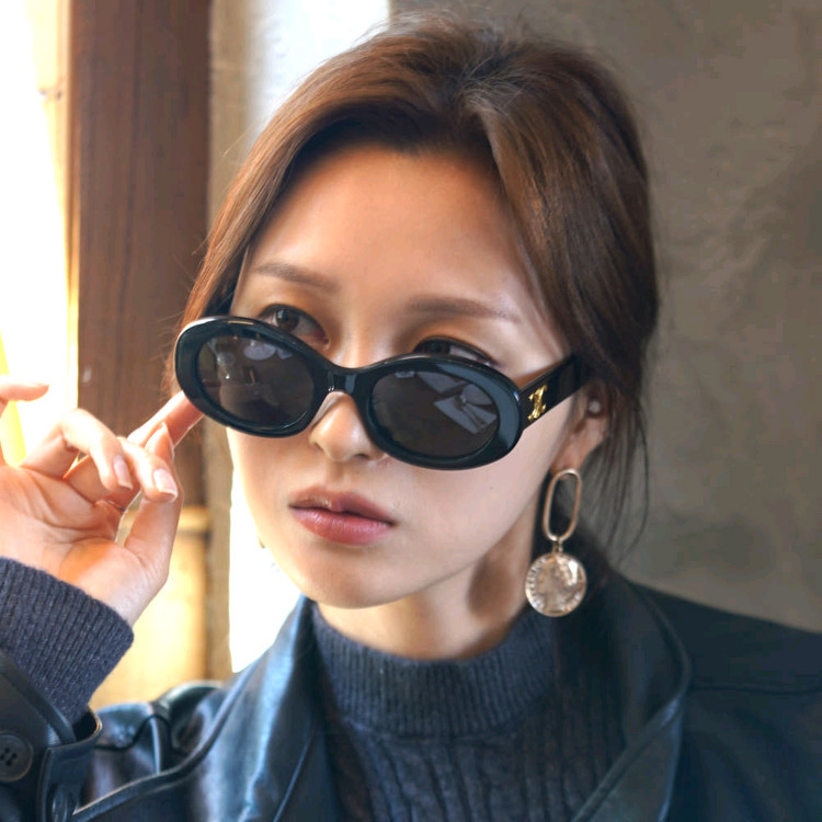 셀린 트리오페 오벌 선그라스 이미지