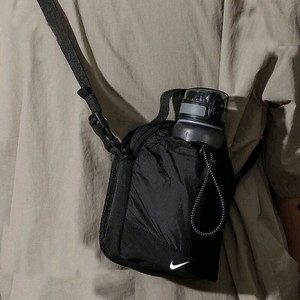 나이키 슬링백 블랙 새제품 이미지