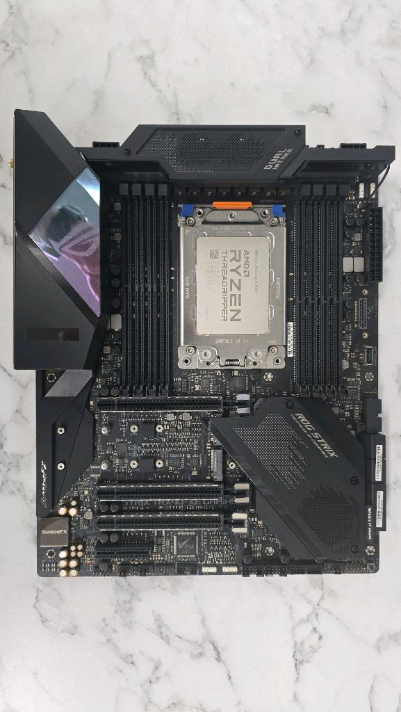 AMD 라이젠 스레드리퍼 3970X ASUS ROG STRIX 메인보드 세트 이미지