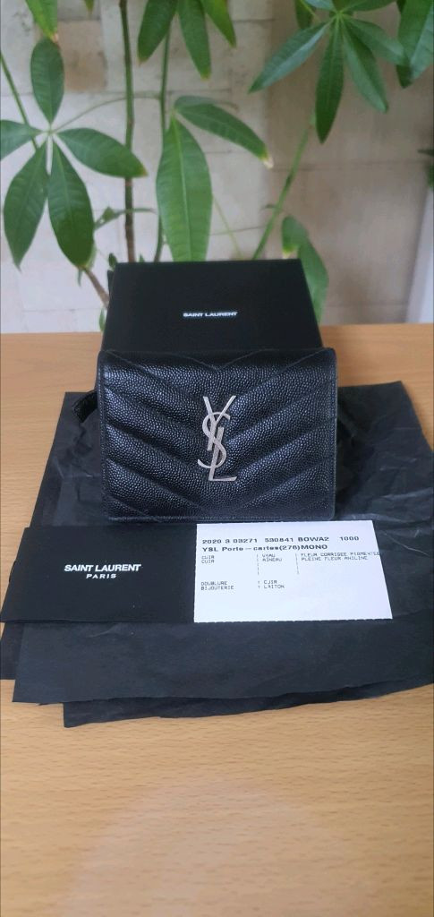 입생로랑 생로랑 반지갑/지갑 블랙 정품S급(감정O)구찌프라다루이비통디올고야드샤넬셀린느보테가생로랑발렌시아가버버리가방 이미지