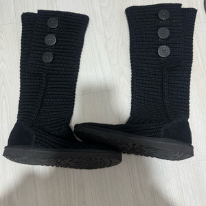 UGG 카디 블랙 부츠 이미지