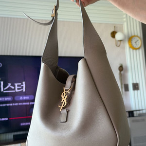 생로랑 호보백 이미지