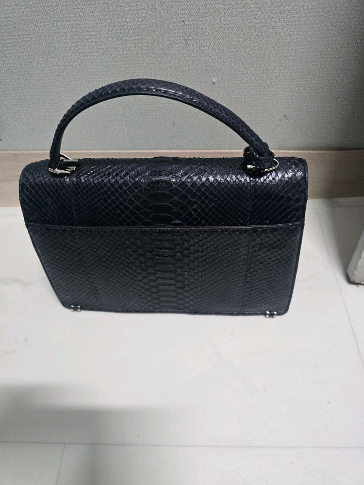 잘모이 네이비 가죽 토트백 이미지