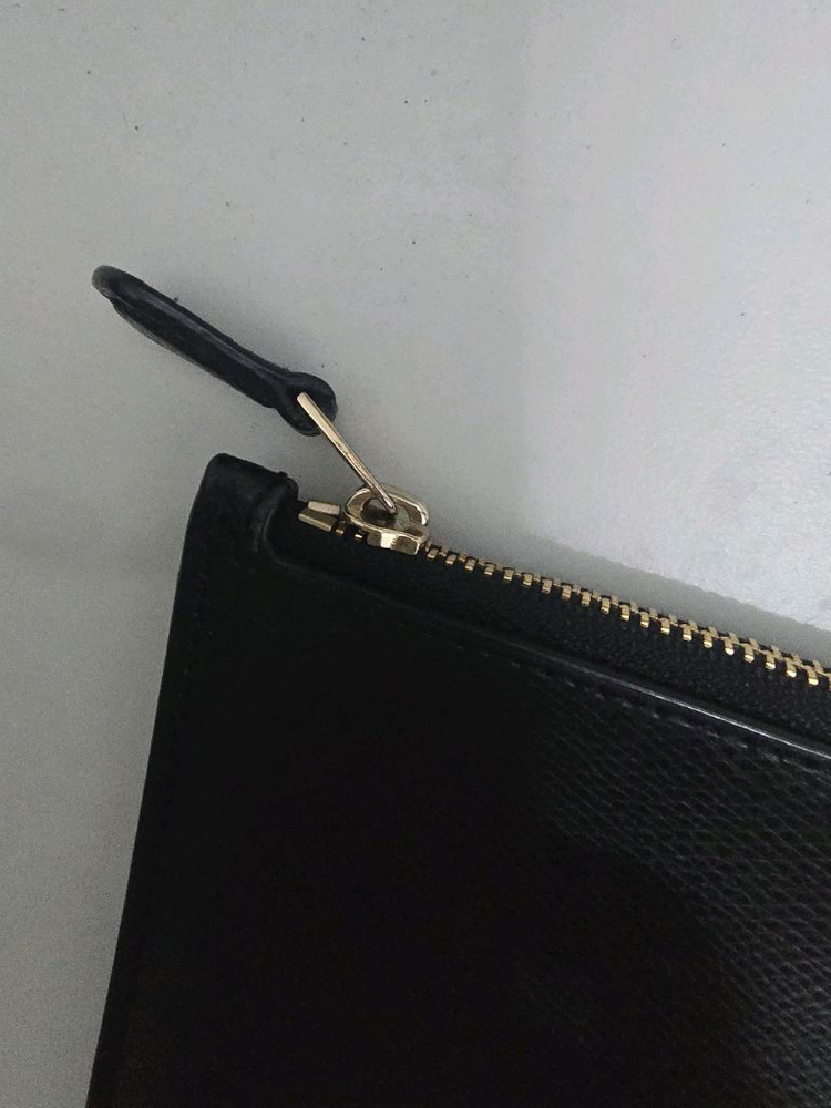 코치 블랙 파우치 지갑 이미지