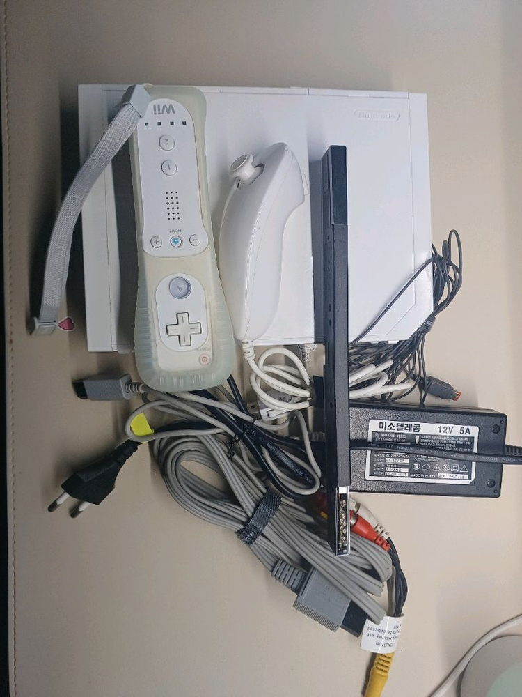 닌텐도 위 wii 1인세트 +밸런스보드 팔아요 이미지