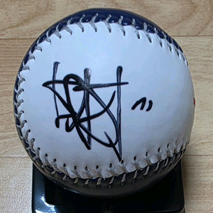 2024 KBO 한국시리즈 기념구 이범호 싸인볼 이미지