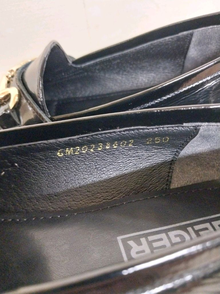 여성 가이거 블랙 에나멜 페더 로퍼 (250) 이미지