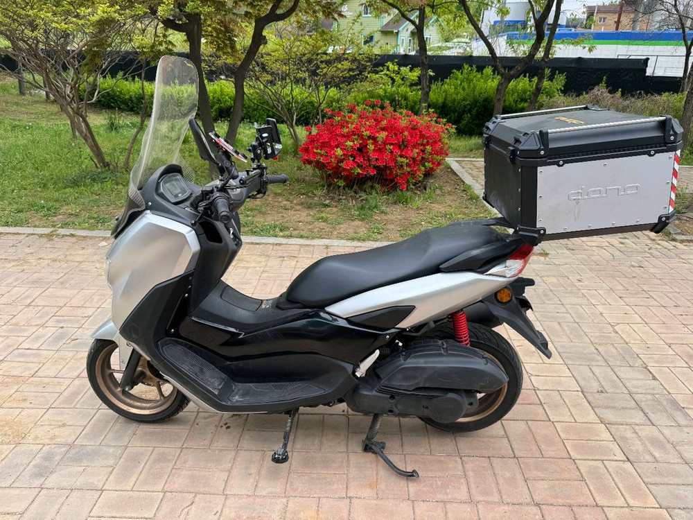 야마하 nmax125 23년 abs 멧실버컬러 팝니다 이미지