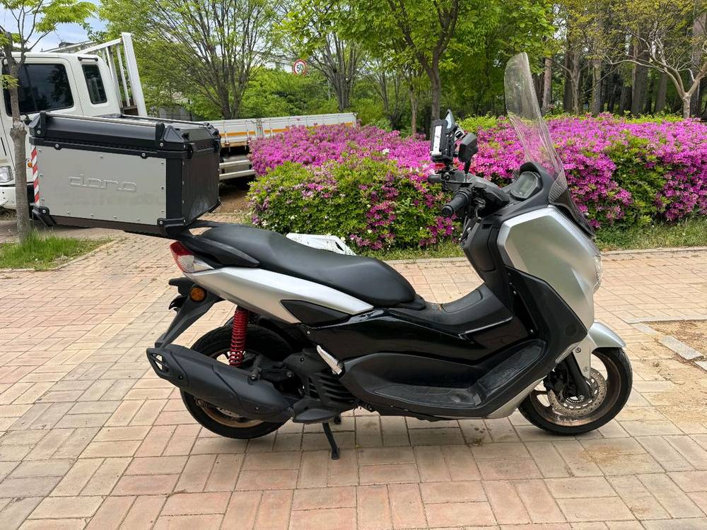 야마하 nmax125 23년 abs 멧실버컬러 팝니다 이미지