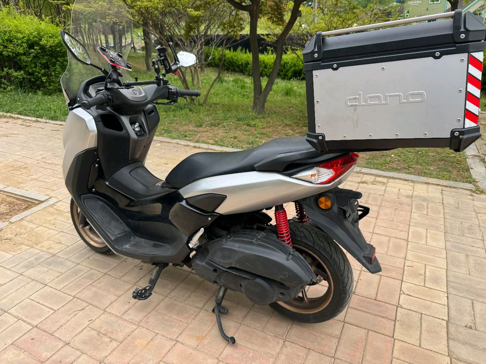 야마하 nmax125 23년 abs 멧실버컬러 팝니다 이미지