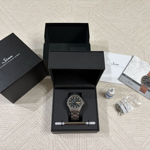 Sinn 진 856 B-Uhr Limited Edition 이미지