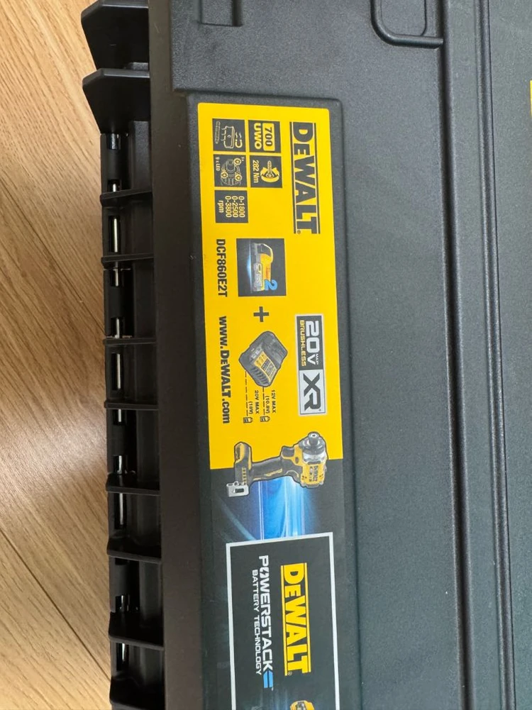 DCF860E2T 임팩드라이버 이미지